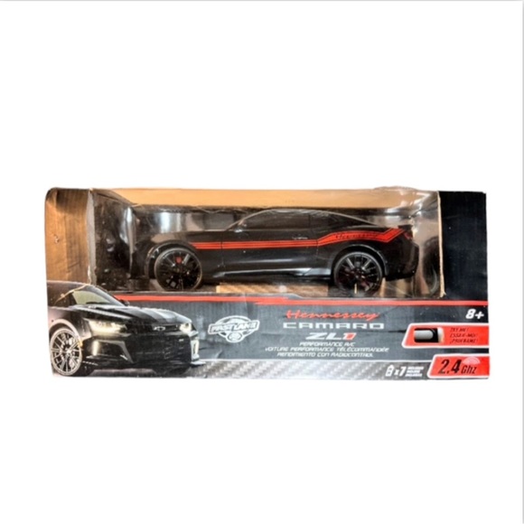 NIB Hennessey Performance Chevrolet Camaro ZL1 R/C Black w/ Red Trim 1/16 Scale - Picture 2 of 14
